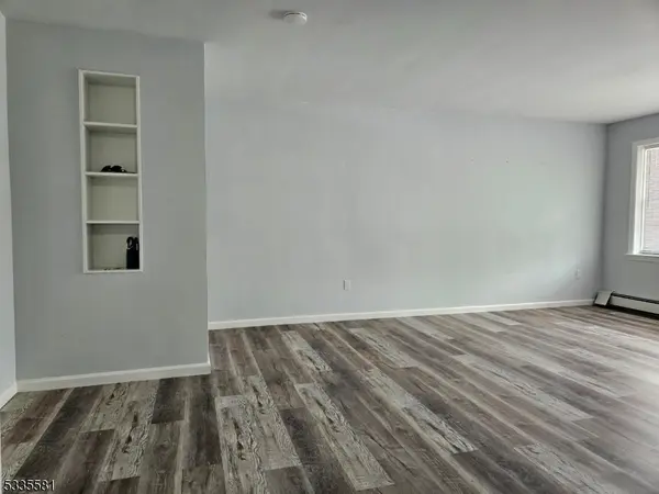 Clifton City, NJ 07013,605 Grove St #F8