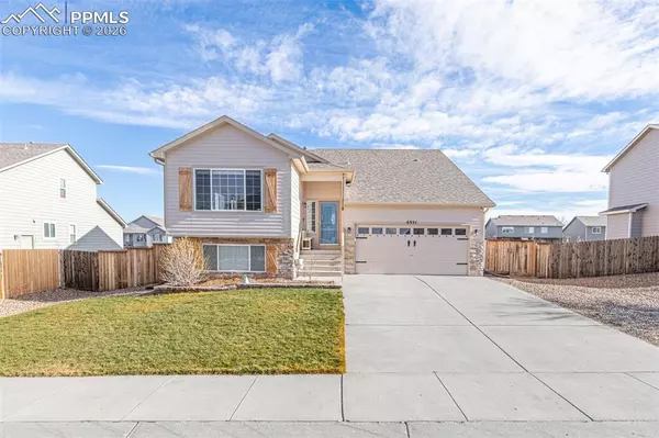 6351 Passing Sky DR, Colorado Springs, CO 80911