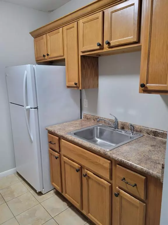 Boynton Beach, FL 33435,2303 S Federal Highway #19