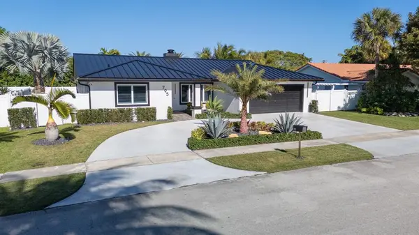 Boca Raton, FL 33486,795 Camino Lakes Cir