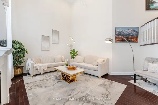 Brampton, ON L6X 0V7,57 Beacon Hill DR