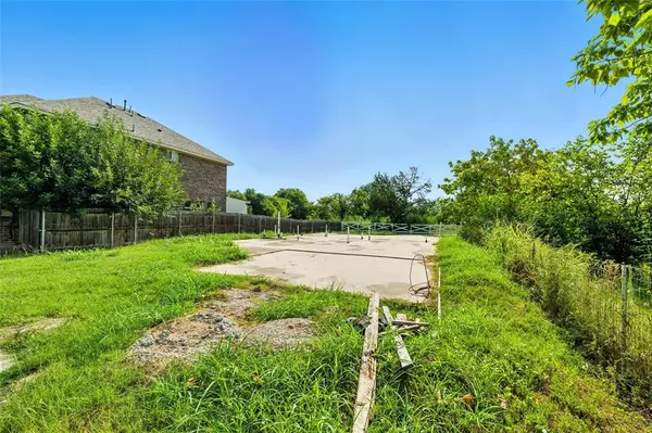 Irving, TX 75061,630 N Irving Heights Drive