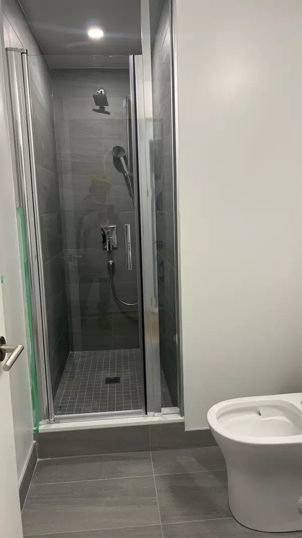 Toronto C13, ON M3C 0S4,1 Quarrington LN #606