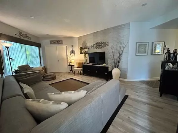 Boca Raton, FL 33433,23205 Fountain Vw