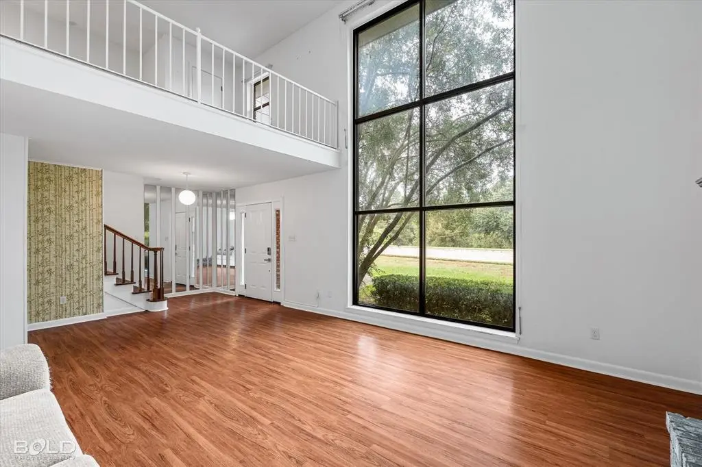 Shreveport, LA 71105,910 E Kings Highway