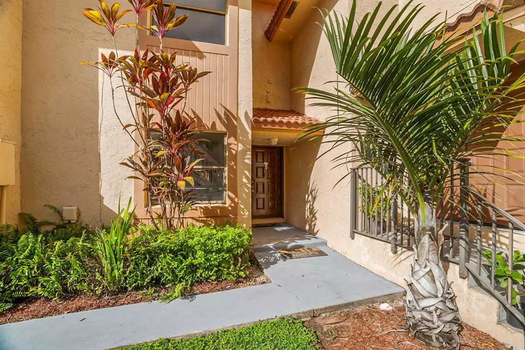 Pembroke Pines, FL 33025,1013 SW 112th Ter #1013