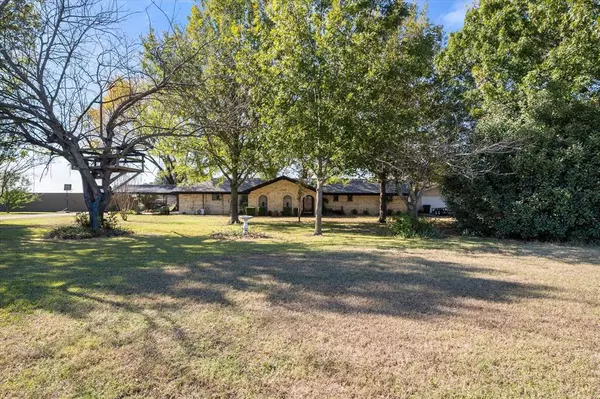 Kerens, TX 75144,2915 FM 636