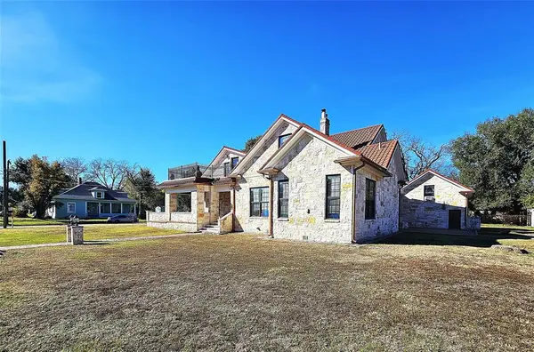 Groesbeck, TX 76642,511 E Farrar Street