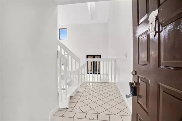 Pembroke Pines, FL 33025,1013 SW 112th Ter #1013