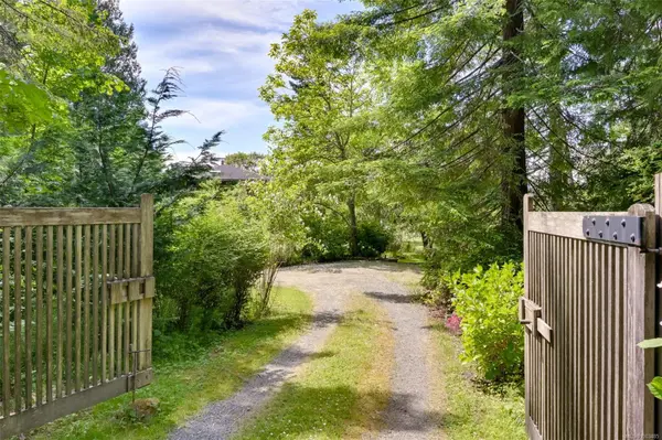 114 Arbutus Rd, Salt Spring, BC V8K 1A3