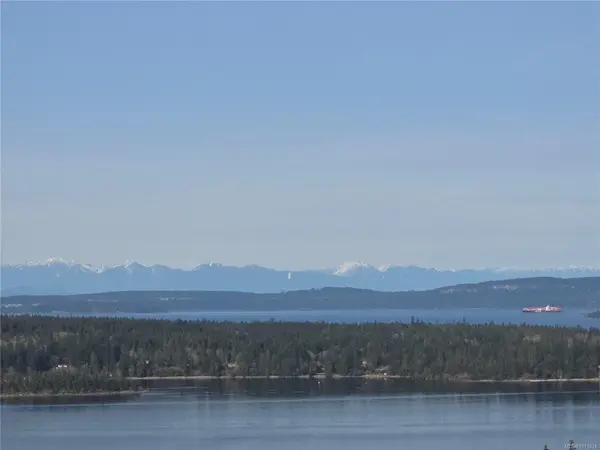 414 Thetis Dr, Ladysmith, BC V9G 0C1