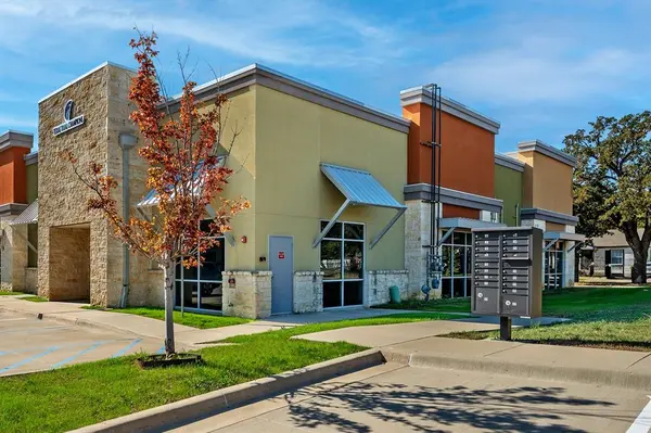 Denton, TX 76209,1431-1437 E McKinney Street