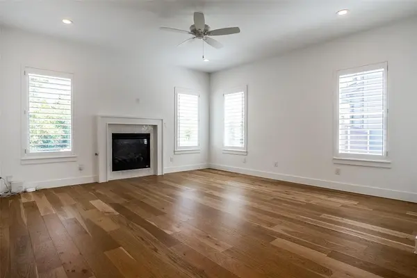 Fort Worth, TX 76111,2216 Scenic Bluff Drive