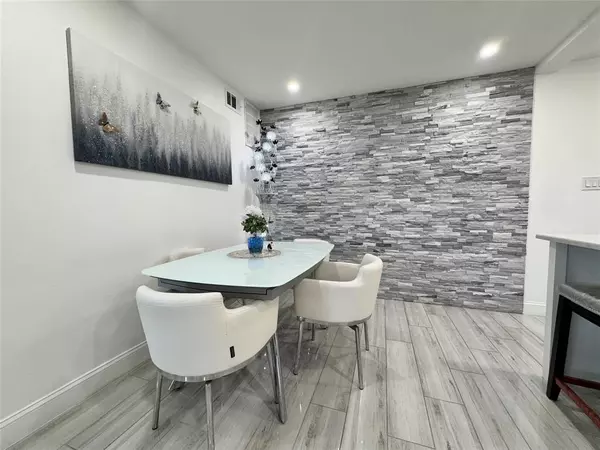 Farmers Branch, TX 75234,2814 Lineville Drive #102