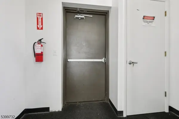 Hackensack City, NJ 07601,16 Van Wettering Pl