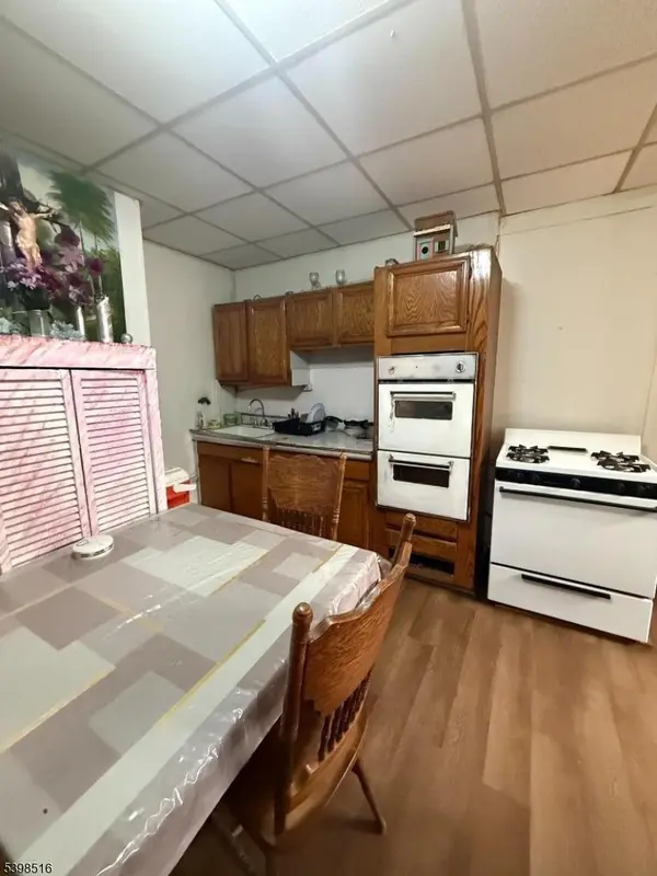 1131 1133 Elizabeth Av, Elizabeth City, NJ 07201