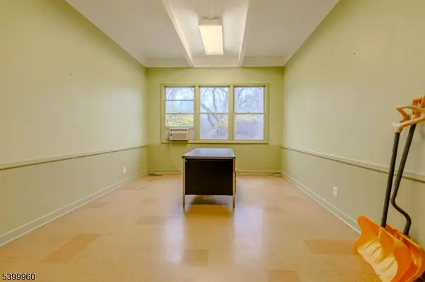 Kinnelon Boro, NJ 07405,91 Kinnelon Rd