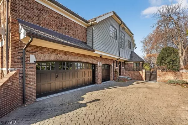 North Caldwell Boro, NJ 07006,54 Hamilton Dr East