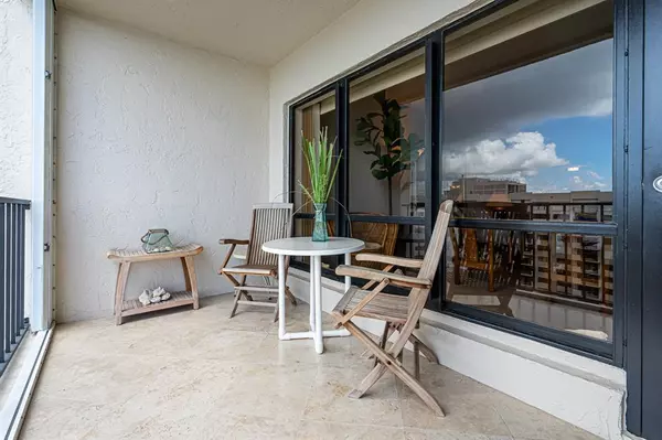 Lauderdale By The Sea, FL 33308,5000 N Ocean Blvd #1609