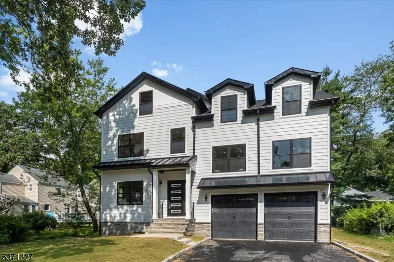 111 N Summit Ave, Chatham Boro, NJ 07928