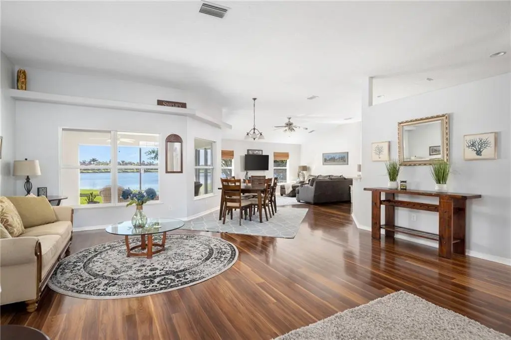 Vero Beach, FL 32968,935 Southlakes Way