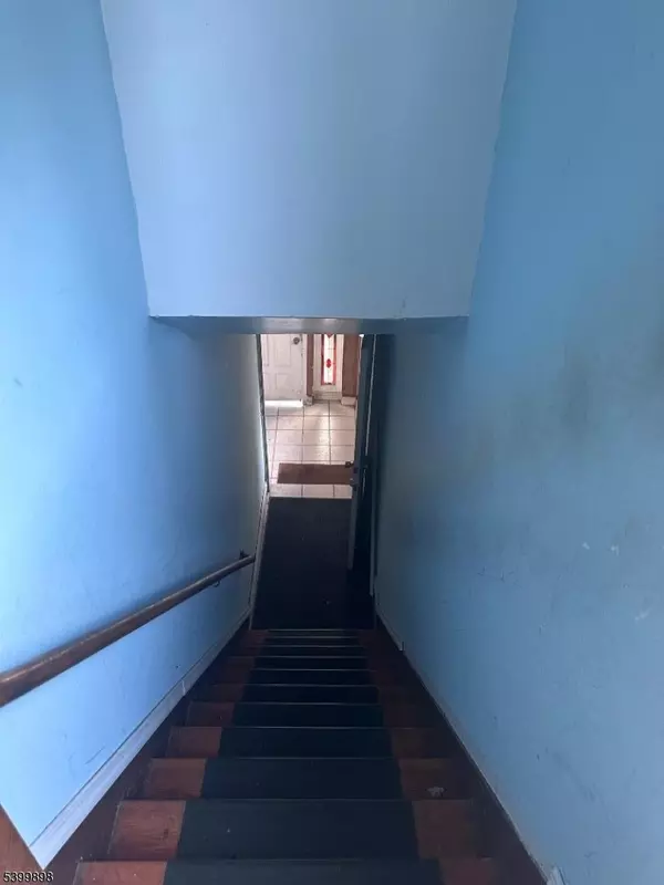 Elizabeth City, NJ 07201,152 Jacques St