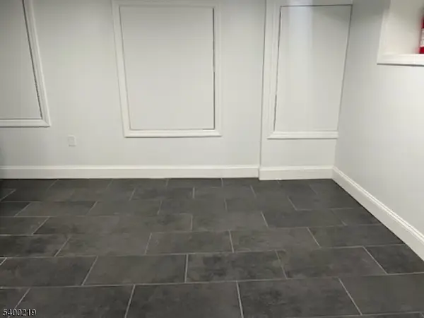 East Orange City, NJ 07018,295 Halsted St #1