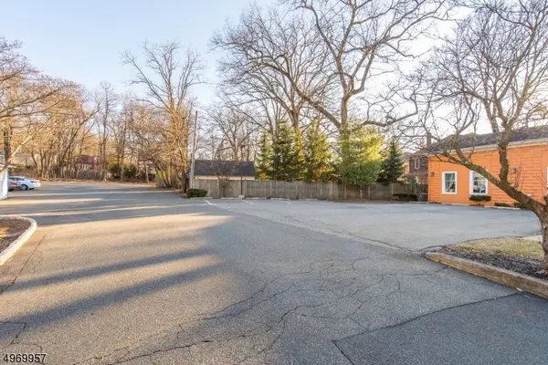 Boonton Town, NJ 07005,334 W Main St