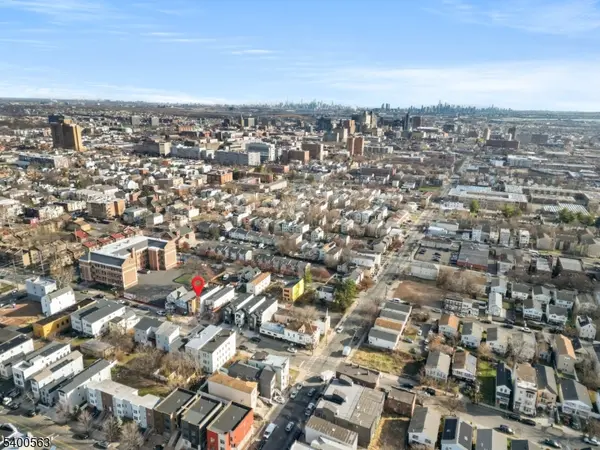 Newark City, NJ 07103,388 S 9Th St