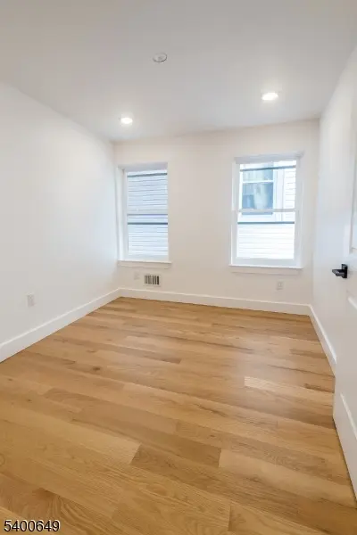 East Orange City, NJ 07018,11 S 17Th St #1