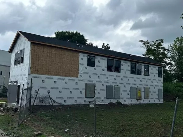 Newark City, NJ 07103,552 S 11Th St