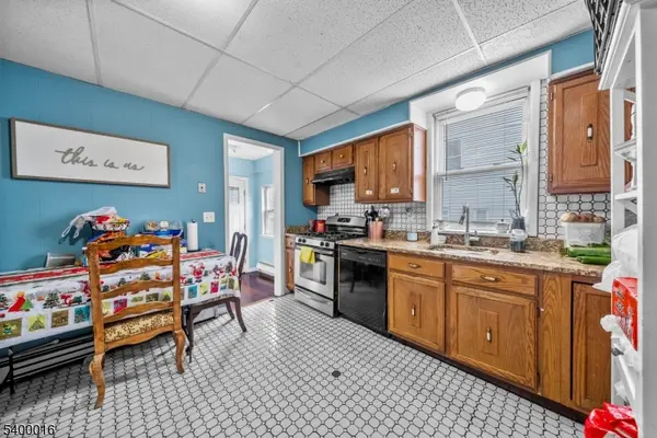 Morristown Town, NJ 07960,11 Hazel St