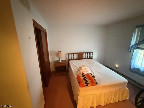 Manville Boro, NJ 08835,153 S 7Th Ave