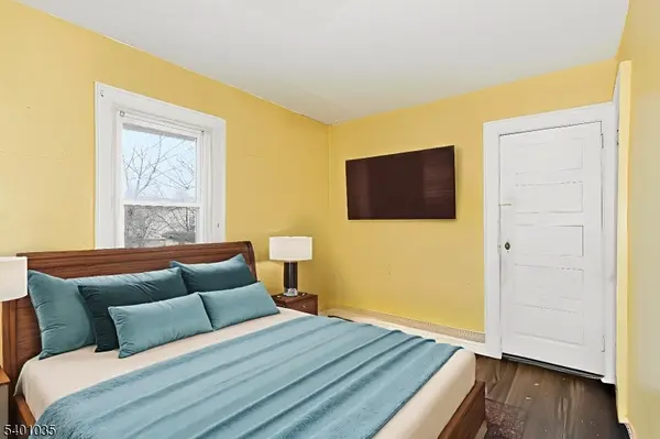 Newark City, NJ 07112,277 Meeker Ave