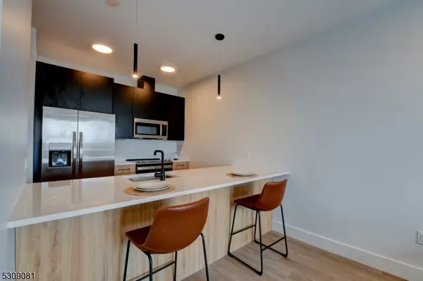 Newark City, NJ 07105,39 Madison