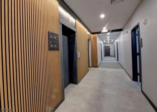 Newark City, NJ 07105,39 Madison St