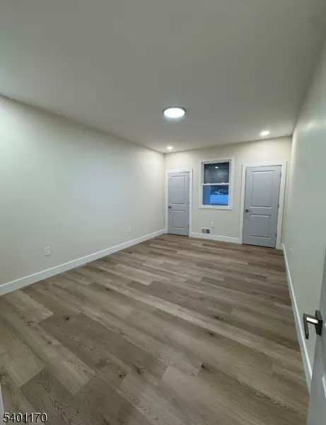 Paterson City, NJ 07502,235 Preakness Ave