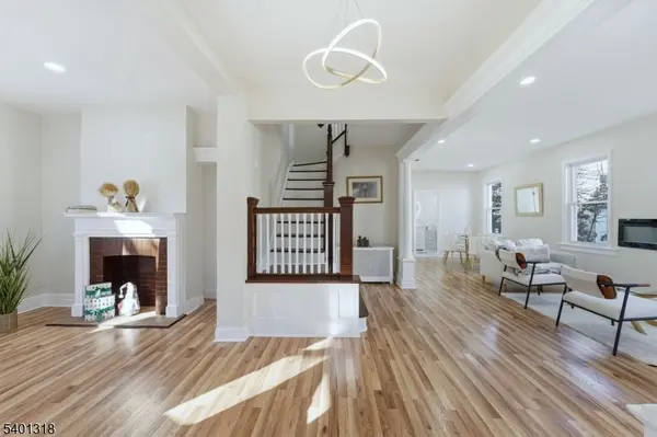 East Orange City, NJ 07017,33 Midland Ave