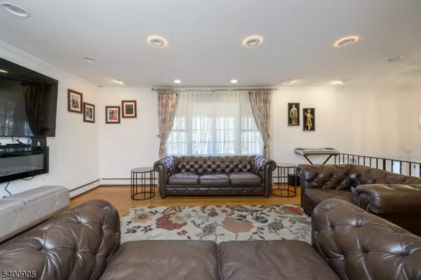 Montville Twp., NJ 07082,228 Brook Valley Rd