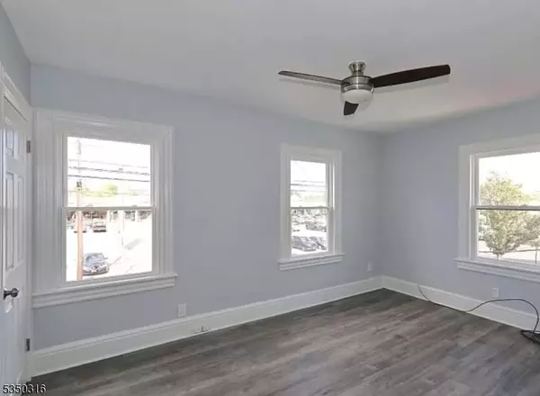 Garwood Boro, NJ 07027,321 South Ave