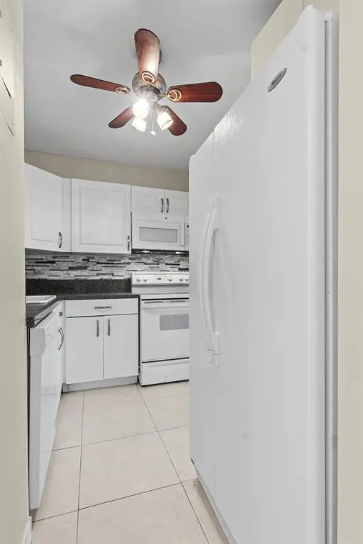 Pompano Beach, FL 33060,751 Pine Dr #204