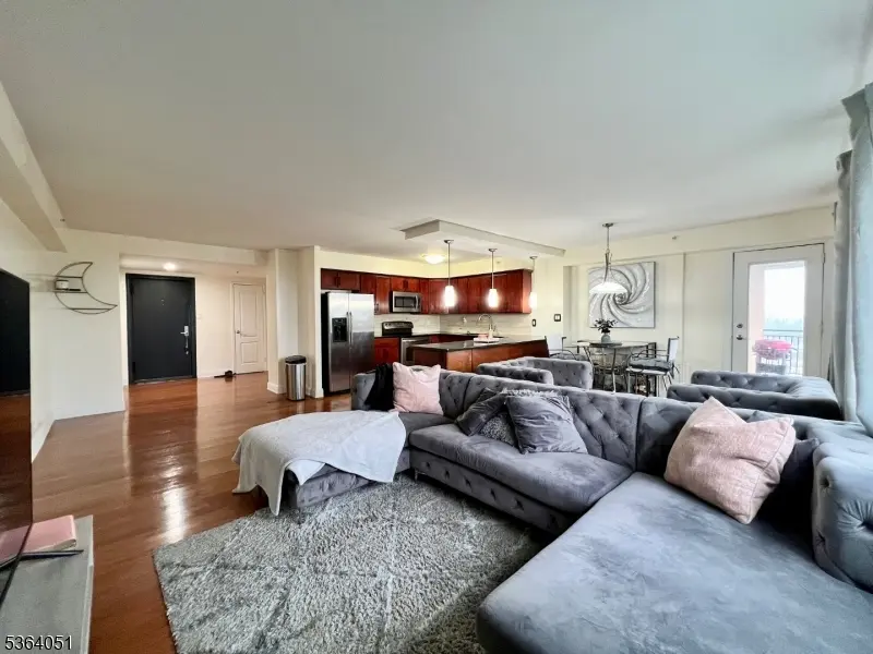 East Orange City, NJ 07017,60 Parkway Dr #14D