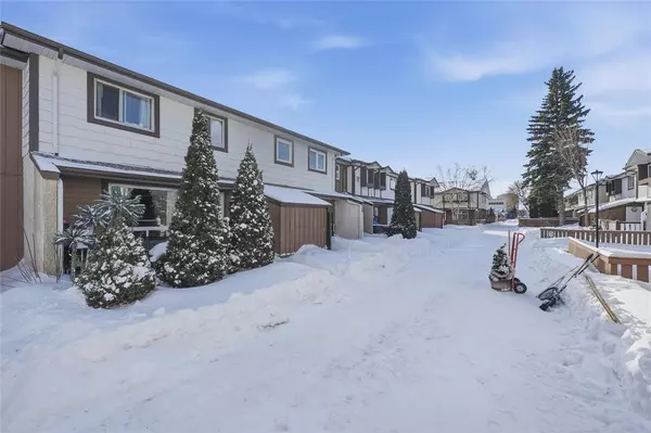 Winnipeg, MB R2P 1H8,917 Jefferson AVE