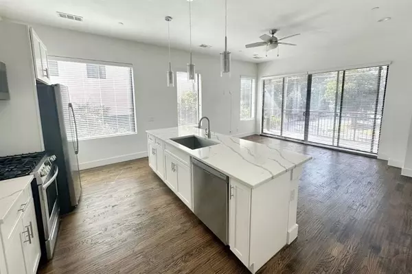 Dallas, TX 75204,1931 N Prairie Avenue #2