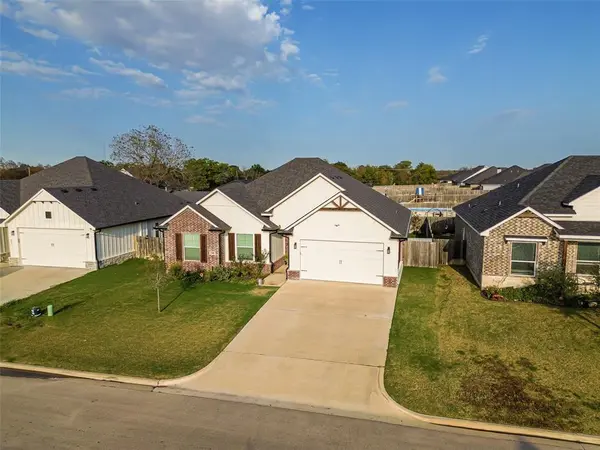 Robinson, TX 76706,408 Daisy Lane