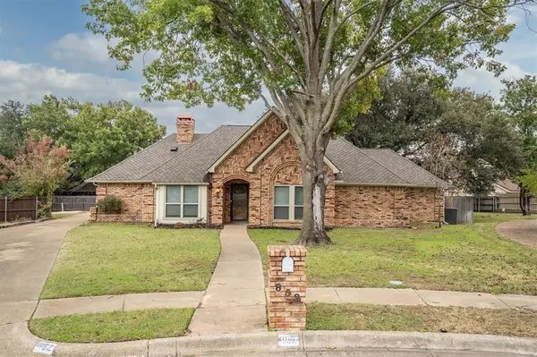 Bedford, TX 76021,852 Windsong Court