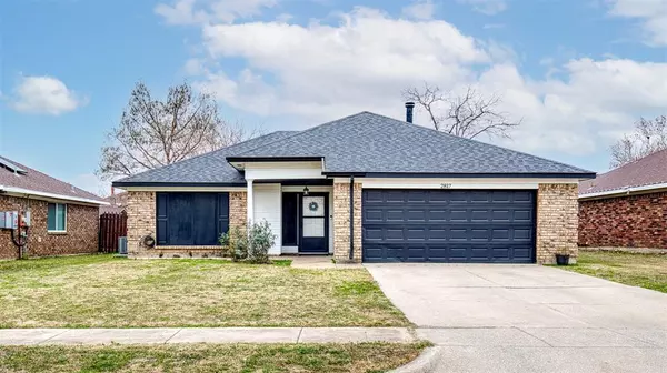 2817 Country Creek Lane, Fort Worth, TX 76123