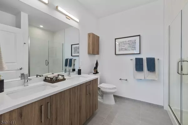 South Amboy City, NJ 08879,2000 Schindler Dr #A13