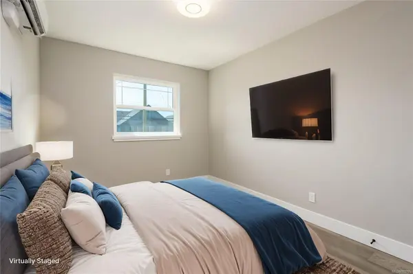 649 5th St, Courtenay, BC V9N 1K5