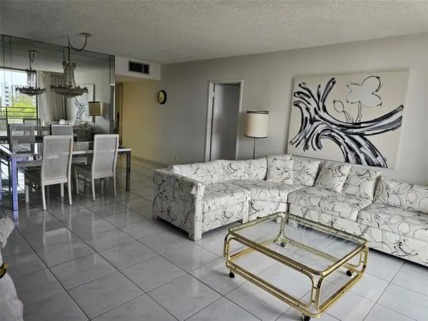 Hallandale Beach, FL 33009,500 Three Islands Blvd #213